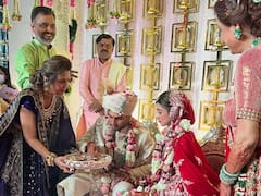 In Photos: मुंबई के बांद्रा में अनिल अंबानी के बेटे अनमोल ने मंगेतर कृशा शाह से की शादी, बच्चन परिवार समेत ये सेलेब्स हुए शामिल, देखें तस्वीरें