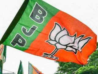 TN Urban Election Results: ஒத்த ஓட்டில் வெற்றிப் பெற்ற பாஜக! கரூரில் பரபர வாக்கு எண்ணிக்கை!