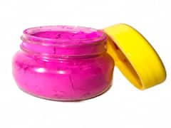 பிங்க் நிற குங்குமம் வைத்தால் நினைத்தக் காரியம் நிறைவேறுமாம்.. ஜோதிடம் சொல்வது என்ன?