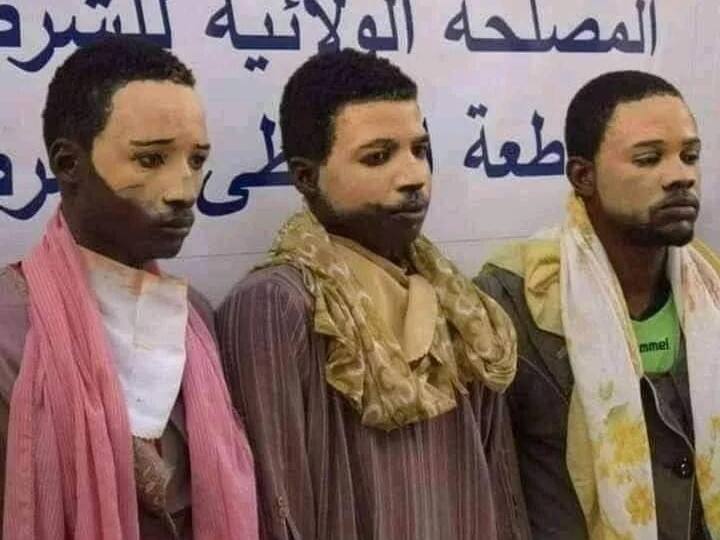 African Men Try to Enter Dubai by Dressing Up as Arab Women, But plan came undone in Algeria Algeria: అరబ్ మహిళల్లా ఆఫ్రికా కుర్రాళ్లు మేకప్, పోలీసులు షాక్! అసలు నిజం తెలిస్తే గుండె బరువెక్కుతుంది