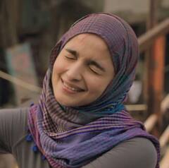 Hijab Controversy: जब स्क्रीन पर आलिया भट्ट से लेकर दीपिका पादुकोण तक कई एक्ट्रेस ने पहना Hijab, लोगों ने खूब की थी तारीफ, देखें तस्वीरें