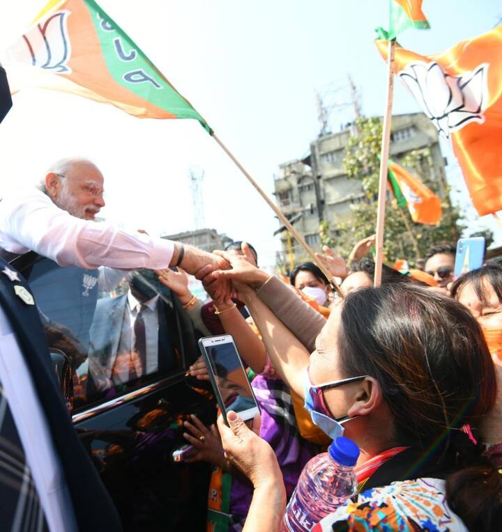पीएम मोदी ने वीडियो के साथ कैप्शन में लिखा- मणिपुर के अनमोल पल. स्नेह के लिए आभारी हूं.