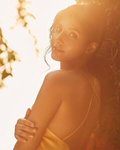 Harshita Gaur Photoshoot: 'ਮਿਰਜ਼ਾਪੁਰ' ਫੇਮ ਡਿੰਪੀ ਪੰਡਿਤ ਅਸਲ ਜ਼ਿੰਦਗੀ 'ਚ ਹੈ ਕਾਫੀ ਬੋਲਡ, ਇਸ ਰੈੱਡ ਡਰੈੱਸ 'ਚ ਦੇਖ ਕੇ ਹੋ ਜਾਓਗੇ ਦੀਵਾਨੇ