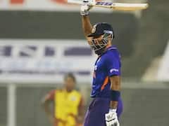 IND vs WI: প্রতিপক্ষের কাঁধে মাথা, ইডেনে ভাইরাল সূর্যকুমার-পোলার্ডের ছবি