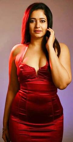 தலைகோதும் இளங்காத்து.. நடிகை பூனம் பஜ்வாவின் லேட்டஸ்ட் க்ளிக்ஸ்!!