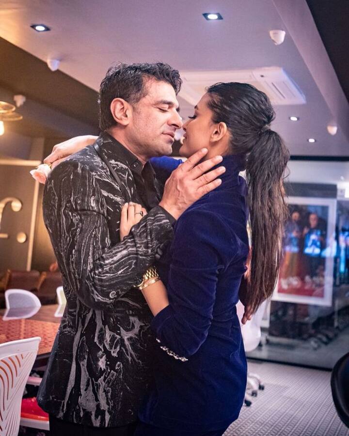 एजाज खान और पवित्रा पुनिया एक दूसरे से काफी क्लोज हैं और अक्सर साथ में स्पॉट किए जाते हैं.