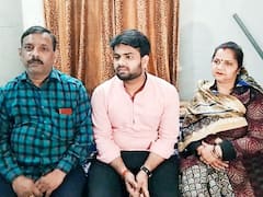 Firozabad News: यूक्रेन से लौटे छात्र ने सुनाई आपबीती, कहा- पल-पल डर के साये में गुजर रहा था, परिवार ने की ये अपील