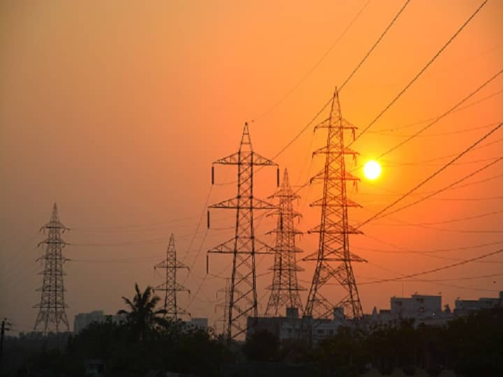 Chandigarh Power Dept Employees End Strike After 3 Days, Supply Being Restored Chandigarh Power Dept Employees End Strike After 3 Days, Supply Being Restored