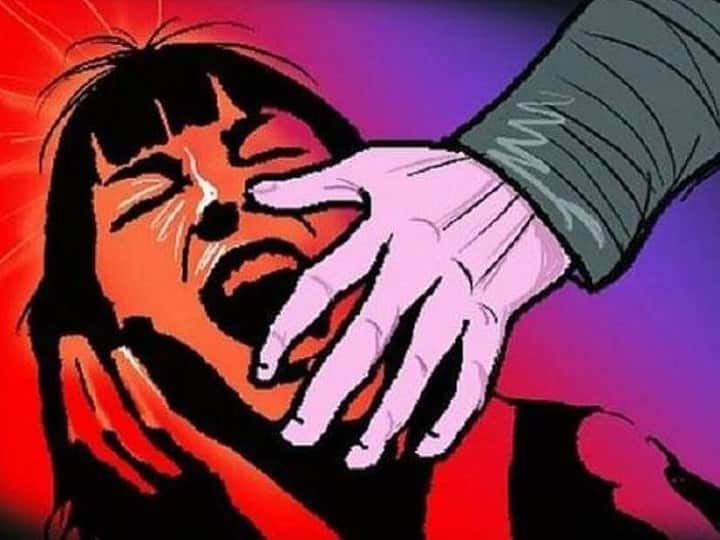 Telangana: TRS Leader Sheikh Sajid Khan Booked For 'Raping' 15-Year-Old Minor, Expelled Telangana: TRS Leader Sheikh Sajid Khan Booked For 'Raping' 15-Year-Old Minor, Expelled