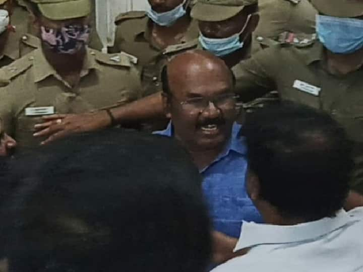 Former AIADMK Minister jayakumar arrested Here is the full details of Egmore court argument Jayakumar Case: 'கொலை முயற்சி' என்ற அரசு.. 'தொடவே இல்லை' என்ற ஜெயக்குமார்.. பரபரப்பு வாதம்!