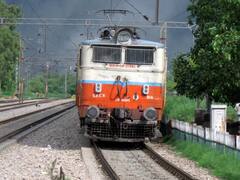Trains Canceled Today: आज फिर Indian Railway ने रद्द की यूपी, बिहार, दिल्ली से गुजरने वाली 333 ट्रेनें, ऐसे जानें अपनी ट्रेन का स्टेटस