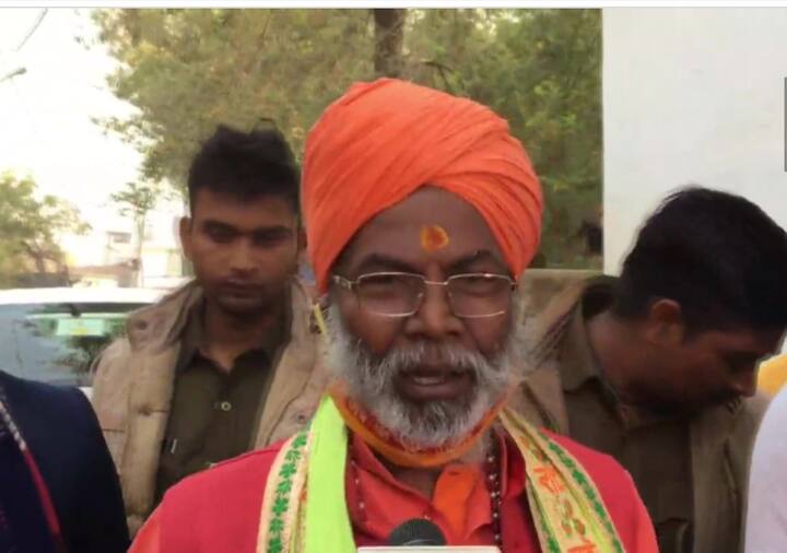 BJP leader Sakshi Maharaj cast his vote from Unnao. While casting his vote, he said,