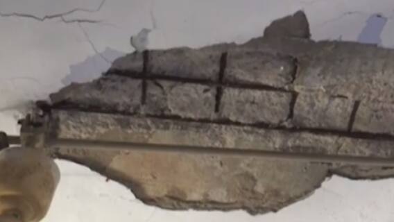 મહેસાણાઃ ખેરાલુ તાલુકા પંચાયત કચેરી જર્જરિત હાલતમાં, જીવના જોખમ વચ્ચે કામગીરી