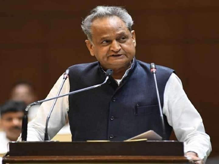 Rajasthan Budget 2022 cm ashok gehlot implemented old pension scheme, know the difference between new and old pension scheme ann Rajasthan Budget 2022: राजस्थान में लागू होगी पुरानी Pension स्कीम, समझें नई और पुरानी पेंशन योजना का अंतर