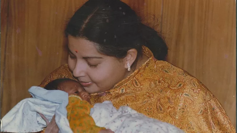 Jayalalitha Birthday List of welfare schemes implemented by former cm jayalalithaa for women know details Jayalalithaa Schemes :பெண்கள், குழந்தைகளுக்கான திட்டங்களில் சாதித்த முதலமைச்சர்.. ஜெ. பிறந்தநாள் சிறப்புப்பதிவு