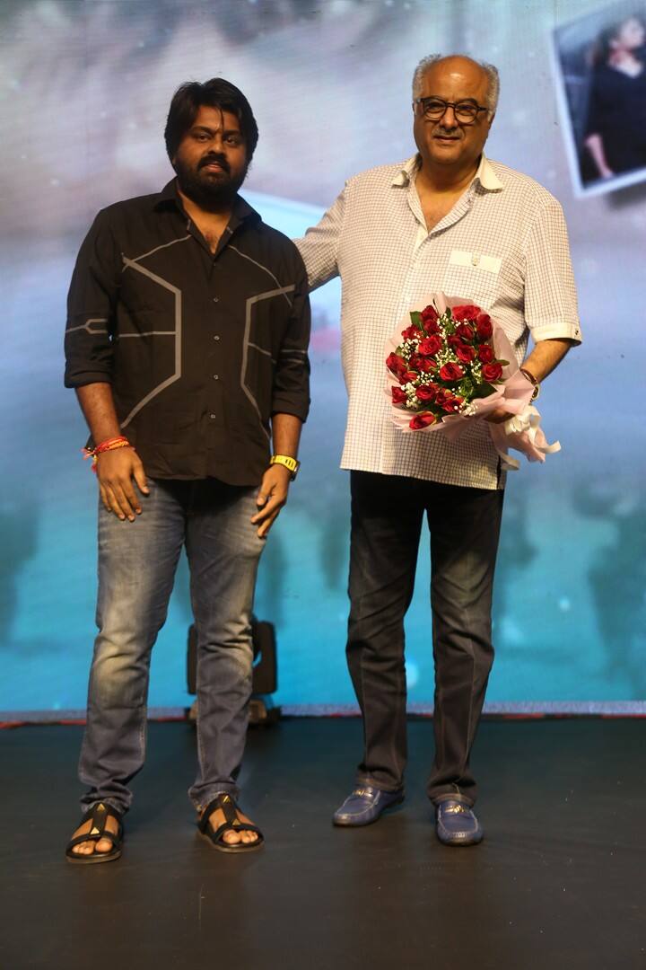 తెలుగు సినిమాని హిందీలో రీమేక్‌ చేయడంతో నిర్మాతగా తన కెరీర్‌ ప్రారంభమైందన్న బోనీకపూర్...తన మనసెప్పుడూ దక్షిణాది సినిమాలపైనే ఉంటుందన్నారు. అజిత్‌తో ‘కాల్‌ కోటై’, ‘వాలి’ సినిమాల నుంచి అనుబంధం ఏర్పడింది. ఆయనతో మూడు సినిమాలు చేసే అవకాశం దక్కింది. మేం నాలుగో సినిమాని కూడా చేస్తాం అన్నారు.