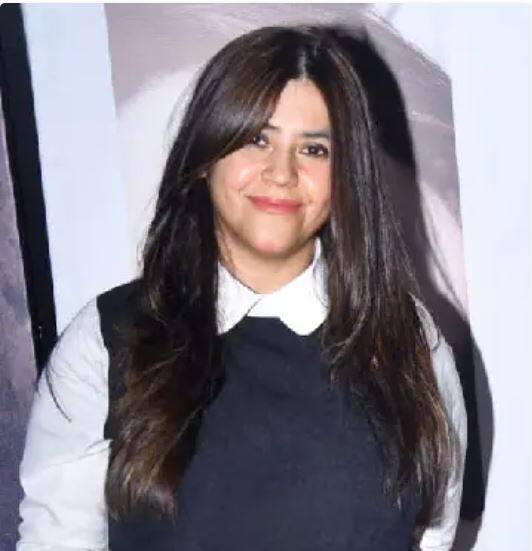 ਏਕਤਾ ਕਪੂਰ (Ekta Kapoor): ਟੈਲੀਵਿਜ਼ਨ ਕਵੀਨ ਦੇ ਨਾਂ ਨਾਲ ਮਸ਼ਹੂਰ ਏਕਤਾ ਨੇ ਵੀ ਵਿਆਹ ਨਹੀਂ ਕਰਵਾਇਆ ਹੈ। 46 ਸਾਲ ਦੀ ਹੋ ਚੁੱਕੀ ਏਕਤਾ ਸਰੋਗੇਸੀ ਰਾਹੀਂ ਮਾਂ ਬਣੀ ਹੈ। ਉਨ੍ਹਾਂ ਦੇ ਪੁੱਤਰ ਦਾ ਨਾਂ ਰਵੀ ਹੈ।