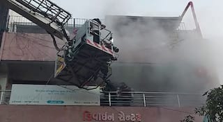 સુરતમાં લાઇબ્રેરીમાં લાગી આગ, જાણો કઈ રીતે બાળકોનો થયો બચાવ? તક્ષશિલા આગકાંડ થતા બચ્યો