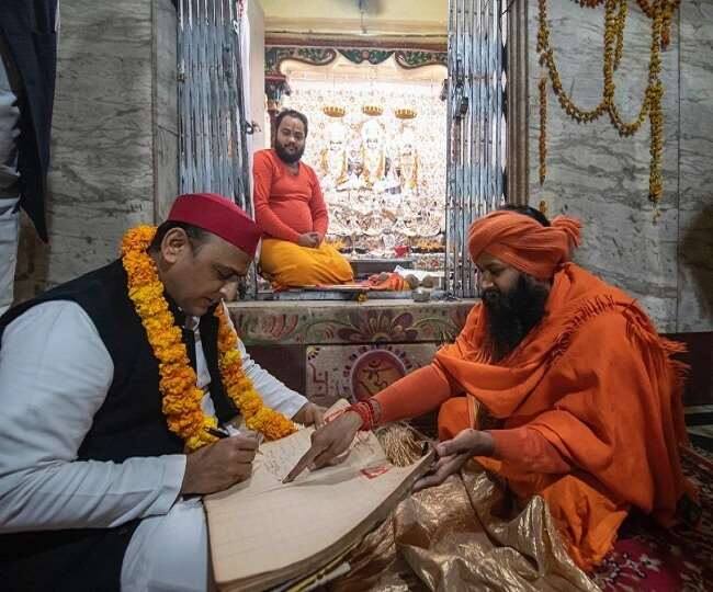 अखिलेश यादव के छोटे भाई प्रतीक की पत्नी अपर्णा यादव ने बताया था कि, अखिलेश नौ दिन का उपवास रखते हैं ताकि शरीर डीटॉक्स हो सके.