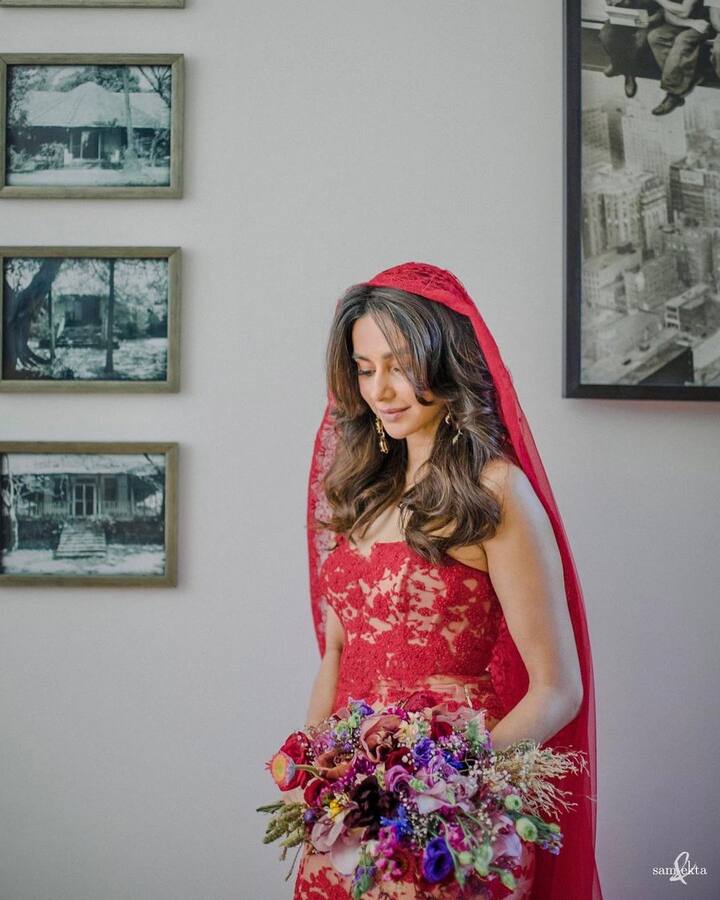 फरहान आणि शिबानीनं 2018 पासून एकमेकांना डेट करण्यास सुरूवात केली. (photo:shibanidandekar/ig)