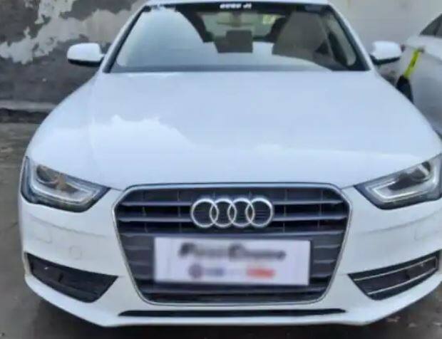 2012 AUDI A4 2.0 TDI Multitronic : ਕੀਮਤ - 14.75 ਲੱਖ, ਚਲਾਈ ਗਈ - 45172 ਕਿਲੋਮੀਟਰ, ਫਿਊਲ ਟਾਈਪ- ਡੀਜ਼ਲ, Owner- ਪਹਿਲਾ, ਰੰਗ - white, ਟ੍ਰਾਂਸਮਿਸ਼ਨ - ਆਟੋਮੈਟਿਕ, ਲੋਕੇਸ਼ਨ- ਦਿੱਲੀ