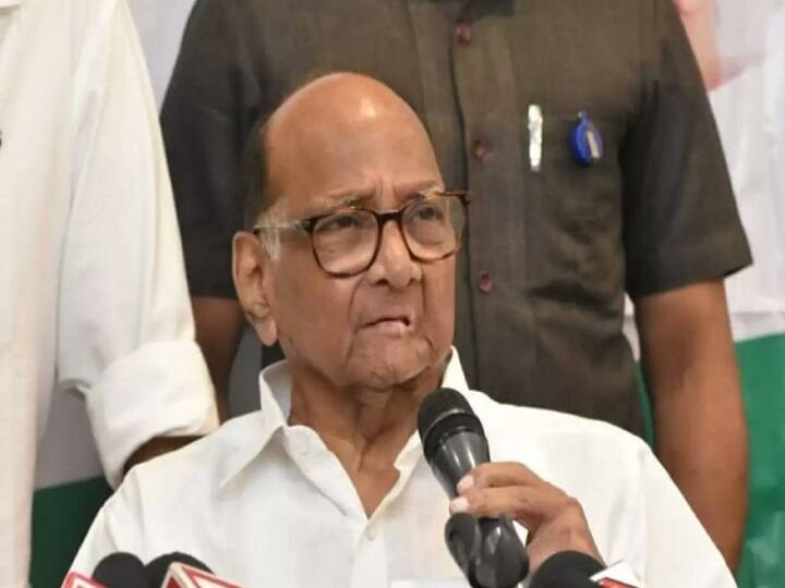 Sharad Pawar on BJP Don't be afraid BJP government will not be allowed to come in Maharashtra Says NCP leader Sharad Pawar Sharad Pawar on BJP : घाबरु नका, राज्यात भाजपचं सरकार येऊ देणार नाही : शरद पवार