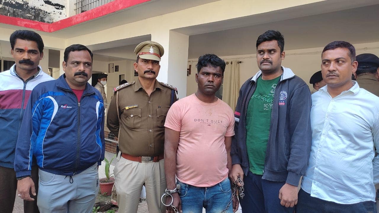 Chhattisgarh: छत्तीसगढ़ पुलिस ने नक्सल प्रभावित जंगल में घुसकर किडनैप हुए दो युवकों का किया रेस्क्यू, चार आरोपी गिरफ्तार