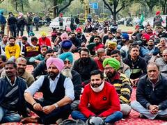 Chandigarh Power Outage: चंडीगढ़ में बीत 36 घंटे से बिजली गुल, हॉस्पिटल और पानी की सप्लाई प्रभावित, इसलिए हो रही है हड़ताल