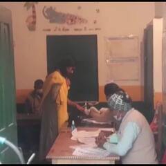 UP Election 2022:  यूपी में चौथे चरण का मतदान जारी, Rajnath Singh समेत इन दिग्गजों ने डाला वोट