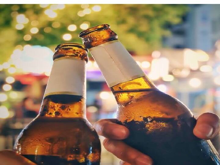 Do You Know Why Beer Bottles Are Mostly Green Or Brown In Colour? பீர் பாட்டில்கள் ஏன் பச்சை, பிரவுன் நிறங்களில் மட்டும் இருக்கின்றன தெரியுமா?