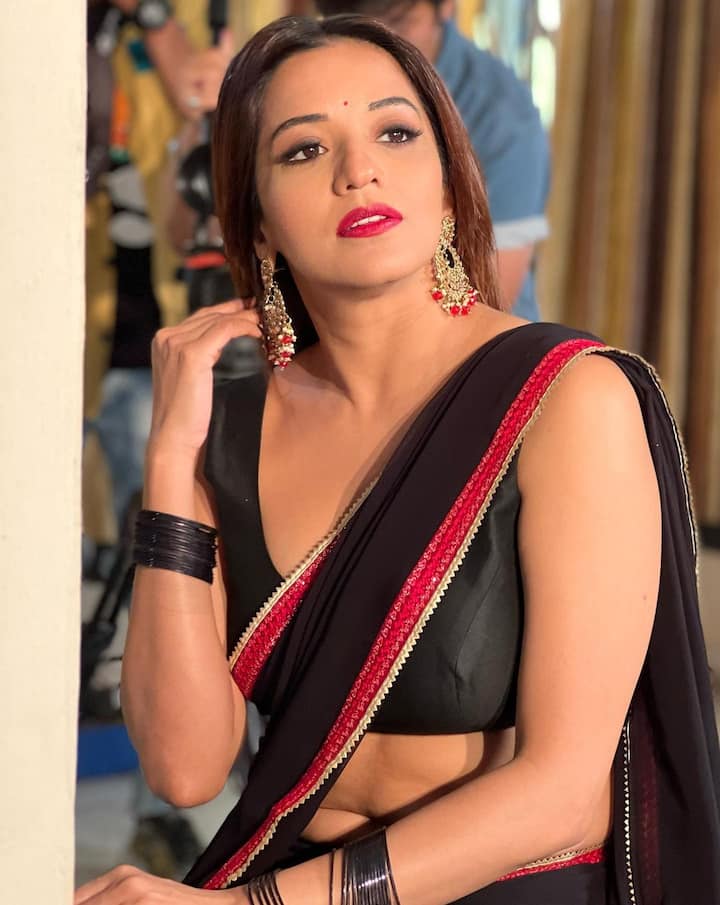 मोनालिसा अब छोटे पर्दे पर सक्रिए हैं. स्टार प्लस के शो नजर में लोगों ने उन्हें डायन की भूमिका में खूब पसंद किया. इसके अलावा मोहतरमा अब ओटीटी की तरफ भी रुख कर चुकी हैं.