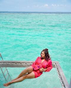 'उतरन' फेम रश्मी देसाईच्या घायाळ करणाऱ्या अदा; फोटो चर्चेत!