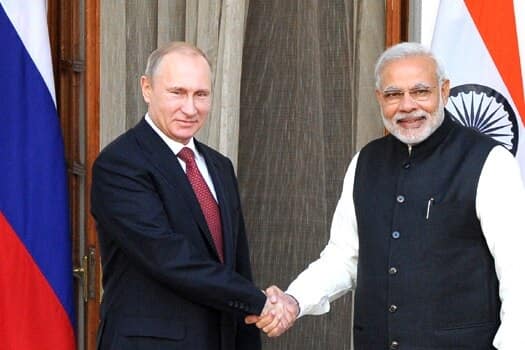 Russia Ukraine War PM Modi speaks with President Vladimir Putin Russia-Ukraine War: रूस-यूक्रेन की जंग के बीच पीएम मोदी ने की व्लादिमीर पुतिन से बात, शांति की अपील की