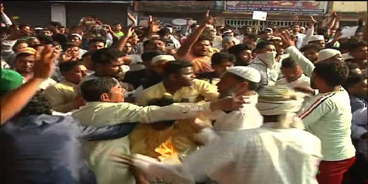 Anish Khan Death huge protest erupts in Howrah Amta against Police Anish Khan Death: ব্যারিকেড ভেঙে থানায় ঢোকার চেষ্টা, ধস্তাধস্তি পুলিশের সঙ্গে, আনিস-কাণ্ডে ধুন্ধুমার আমতায়