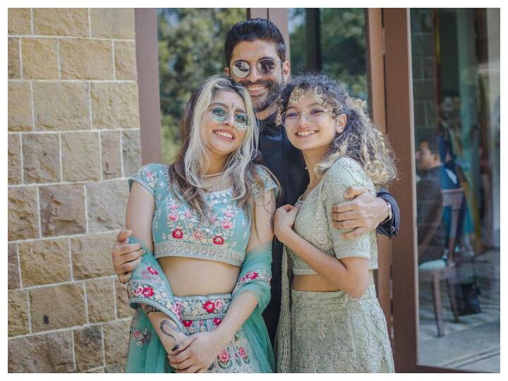 Farhan Akhtar With Daughters Shakya & Akira At His Wedding To Shibani Dandekar This PIC Of Farhan Akhtar Posing With Daughters Shakya & Akira At His Wedding To Shibani Dandekar Will Melt Your Hearts