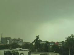 Punjab Weather Forecast: पंजाब में छाए बादल, जानें- कब तक होगी बारिश और मौसम के साफ होने को लेकर क्या है अनुमान