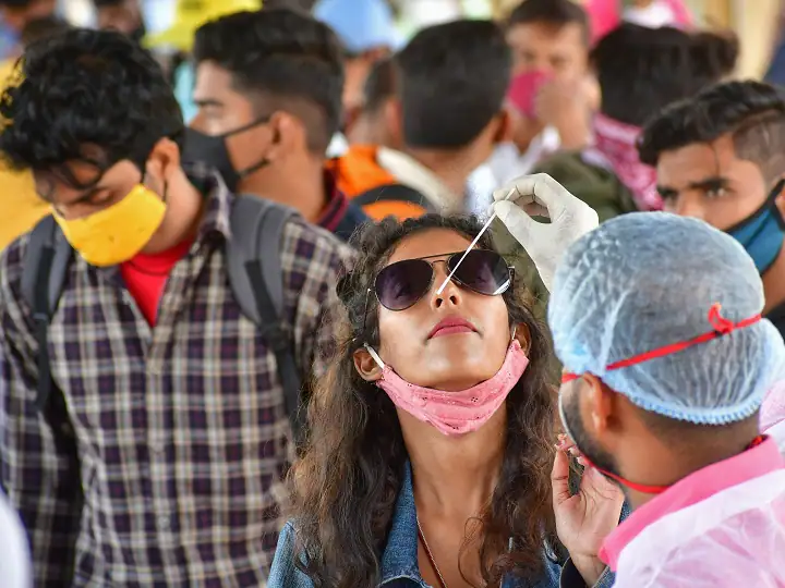 Delhi Corona Update: दिल्ली में पिछले 24 घंटे में कोरोना के 556 नए केस, कल होगी DDMA की बैठक