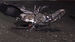 Kolkata Accident: বেপরোয়া বাইকের সঙ্গে মিনিডোরের সংঘর্ষ, আশঙ্কাজনক দুই বাইক আরোহী| Bangla News