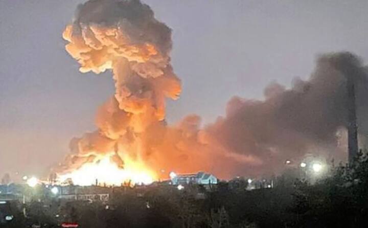 Ukraine entered Russia border first time airstrike on oil depot ANN Ukraine-Russia War: रूस की सीमा में पहली बार घुसा यूक्रेन, तेल डिपो पर की एयरस्ट्राइक