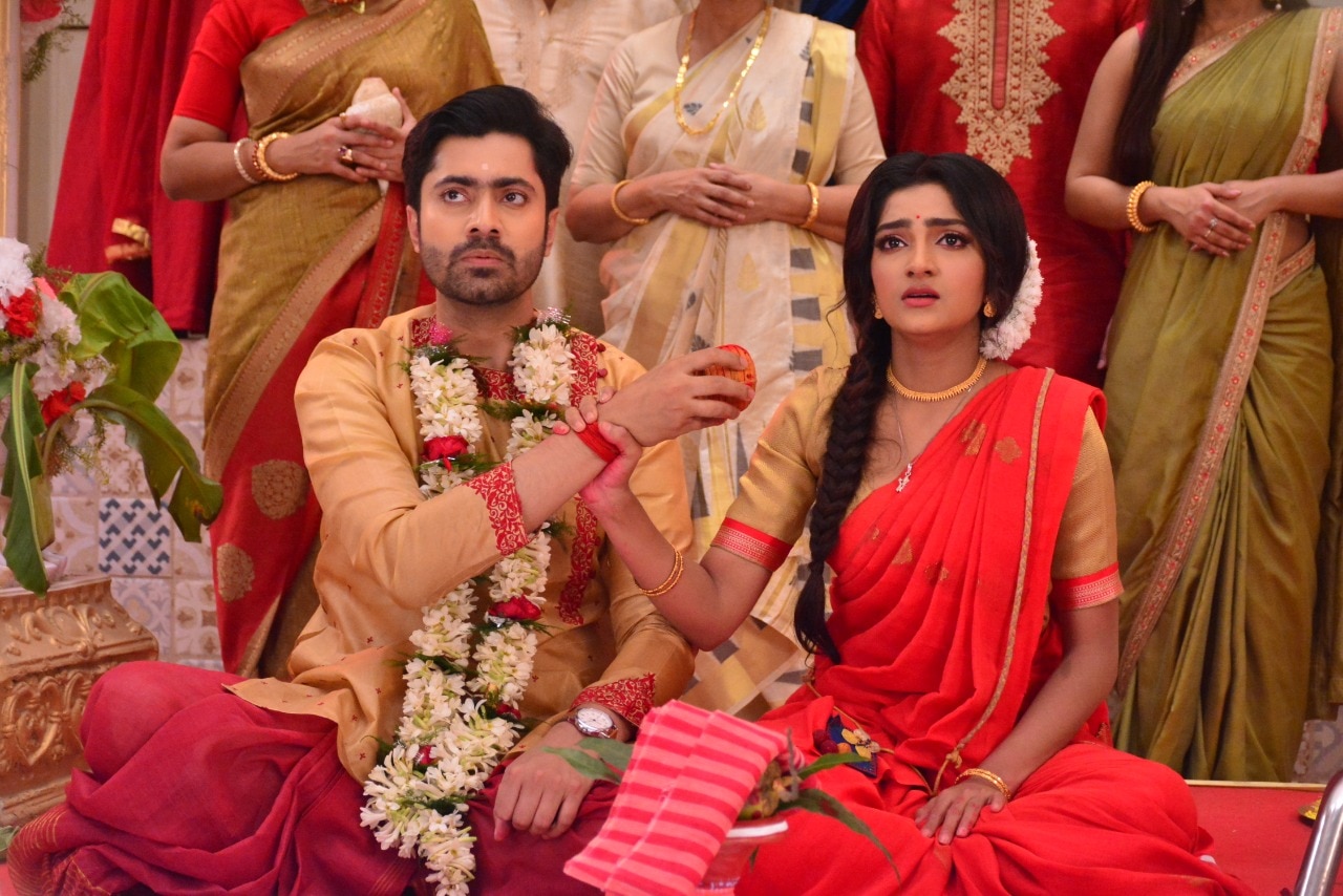 Pilu Serial Update: Ahir marries Pilu to keep the respect of his guru in  Pilu serial | Pilu Serial Update: পিলু ও আহিরের 'মহা পরিণয়', কোন দিকে মোড়  নেবে ধারাবাহিকের গল্প?