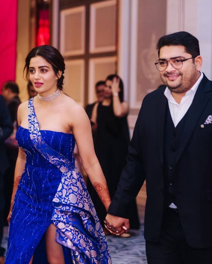 शार्दुल आणि नेहाच्या फोटोला कमेंट करून नेहाला अनेकांनी ट्रोल केले. (photo:nehhapendse/ig)