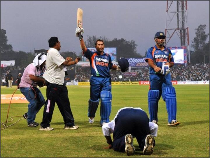 Watch: On this day Sachin Tendulkar scored first double century of ODI india vs south africa Gwalior 2nd odi scorecard Watch: आज ही के दिन सचिन तेंदुलकर ने लगाया था वनडे का पहला दोहरा शतक, मास्टर ब्लास्टर की बैटिंग देख हर कोई रह गया था दंग
