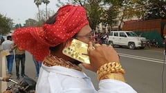 In Pics: मिलिए बिहार के 'गोल्डमैन' से, पहन कर चलता है दो किलो सोने के गहने, मोबाइल में भी लगा रखा है गोल्ड कवर