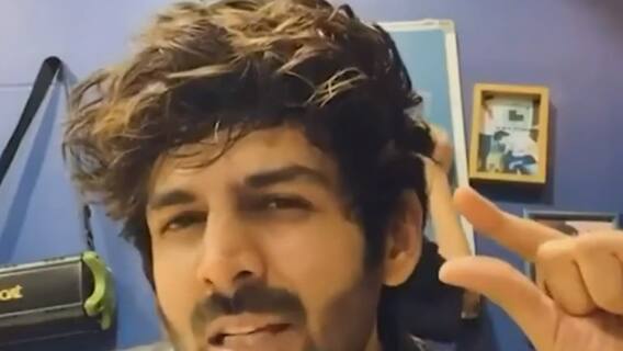 Kartik Aaryan sheds TEARS | Khabar Filmy Hai (24 Feb 2022)