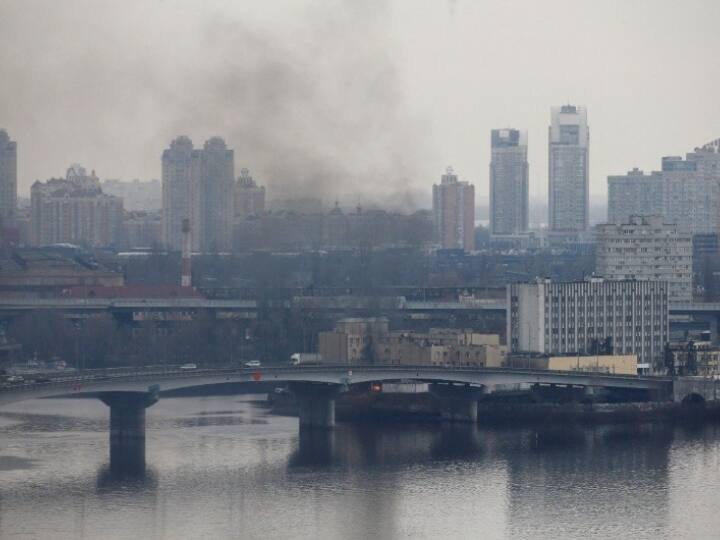 दरअसल, रूसी राष्ट्रपति व्लादिमीर पुतिन द्वारा अन्य देशों को यह चेतावनी देने के बाद यह कदम उठाया कि अन्य देशों की किसी भी दखलंदाजी के अंजाम ऐसे होंगे जो इतिहास में कभी देखा नहीं गया होगा.