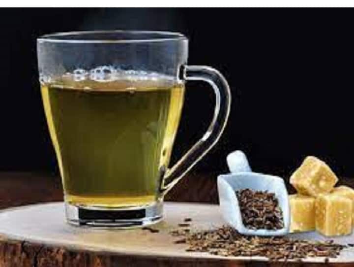 Eat 2 pieces of jaggery and drink lukewarm water to see the benefits வெல்லம் தின்னு சுடு தண்ணி குடிங்க.. அப்புறம் சொல்லுங்க...