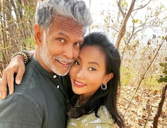 In Pics: मिलिंद सोमन और अंकिता कोंवर को गुजरात से है बहुत प्यार, देखिए- इन फिटनेस लवर्स को