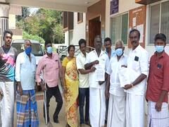 புதிய பேருந்து நிலையம் அமைய உள்ள இடத்திற்கு இழப்பீடு கேட்டு விவசாயிகள் மனு