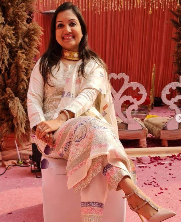 सूत्रों की मानें तो एक रिपोर्ट में कहा गया है कि अशनीर ग्रोवर की पत्नी माधुरी जैन ग्रोवर पर पर्सनल ब्यूटी ट्रीटमेंट, इलेक्ट्रॉनिक प्रॉडक्ट्स की खरीद और अमेरिका व दुबई की फैमिली ट्रिप के लिए कंपनी के कोष का इस्तेमाल करने का आरोप है. (इमेज क्रेडिट- इंस्टाग्राम)