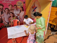 Star Pravah : लहान मुलांच्या सुरक्षेसाठी स्टार प्रवाह वाहिनीचा अनोखा उपक्रम; आंगणेवाडी जत्रेत सेफ्टी बँडचं वाटप